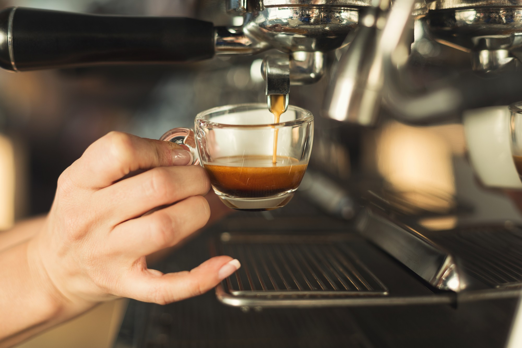 Jak zrobić idealne espresso? Praktyczny przewodnik krok po kroku
